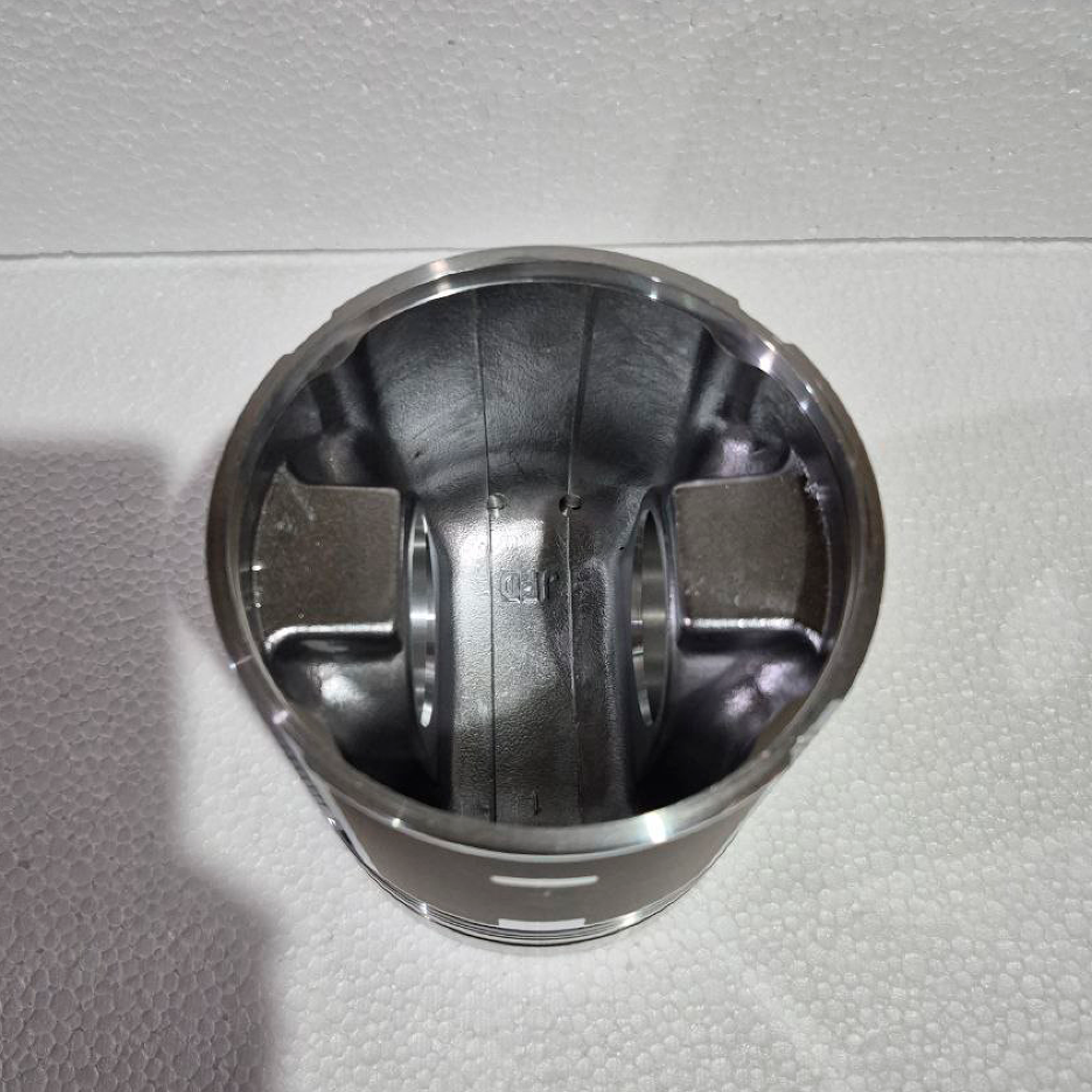 Поршень 260-1004021-М-01 (пал.d-42 графітизований зміщена камера )(Євро2) (JFD) гр.С