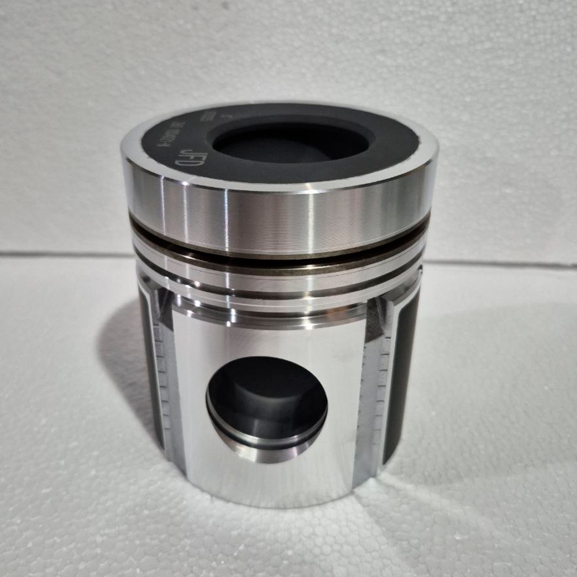 Поршень 260-1004021-М-01 (пал.d-42 графітизований зміщена камера )(Євро2) (JFD) гр.С